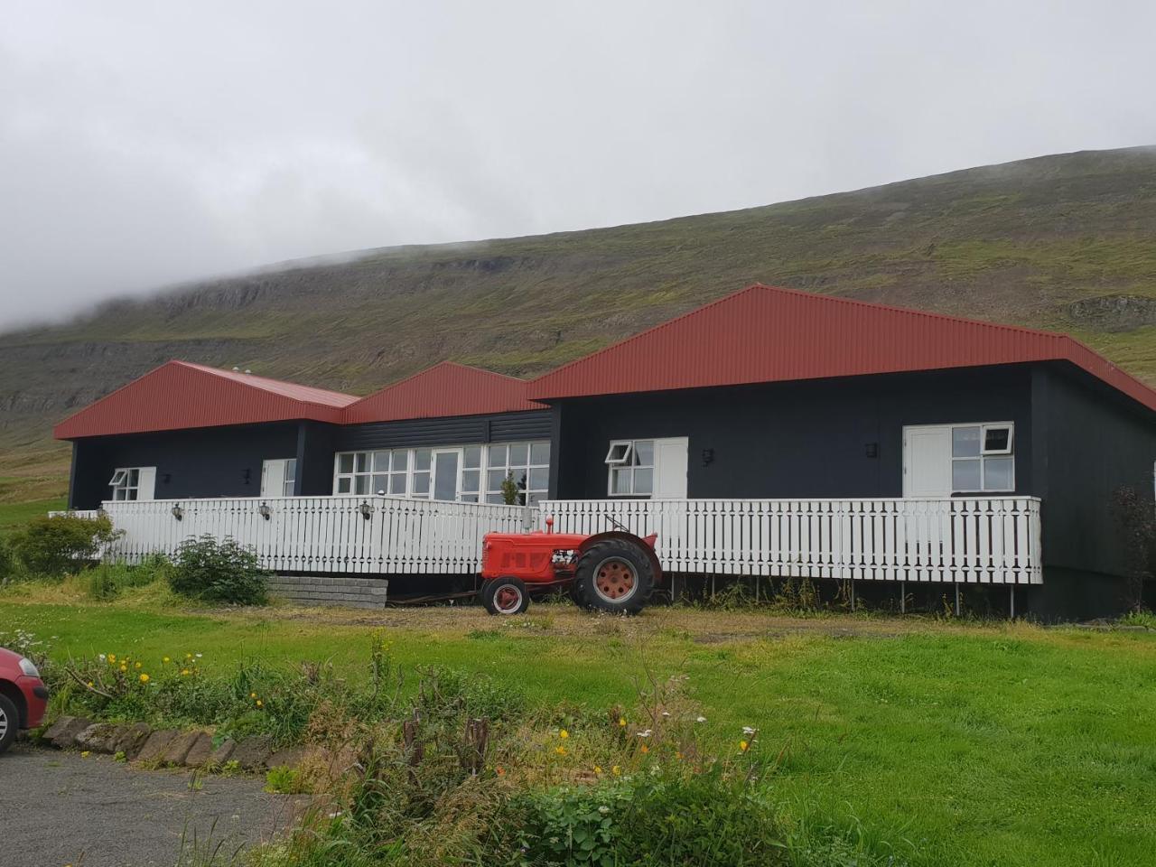 Hótel Sveinbjarnargerdi Svalbarthseyri Exterior foto